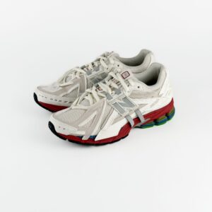 New Balance 1906A ‘Sea Salt Astro Dust’1