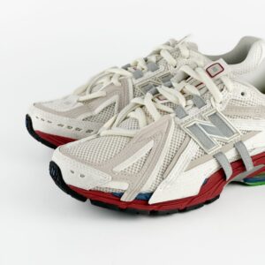 New Balance 1906A 'Sea Salt Astro Dust'3