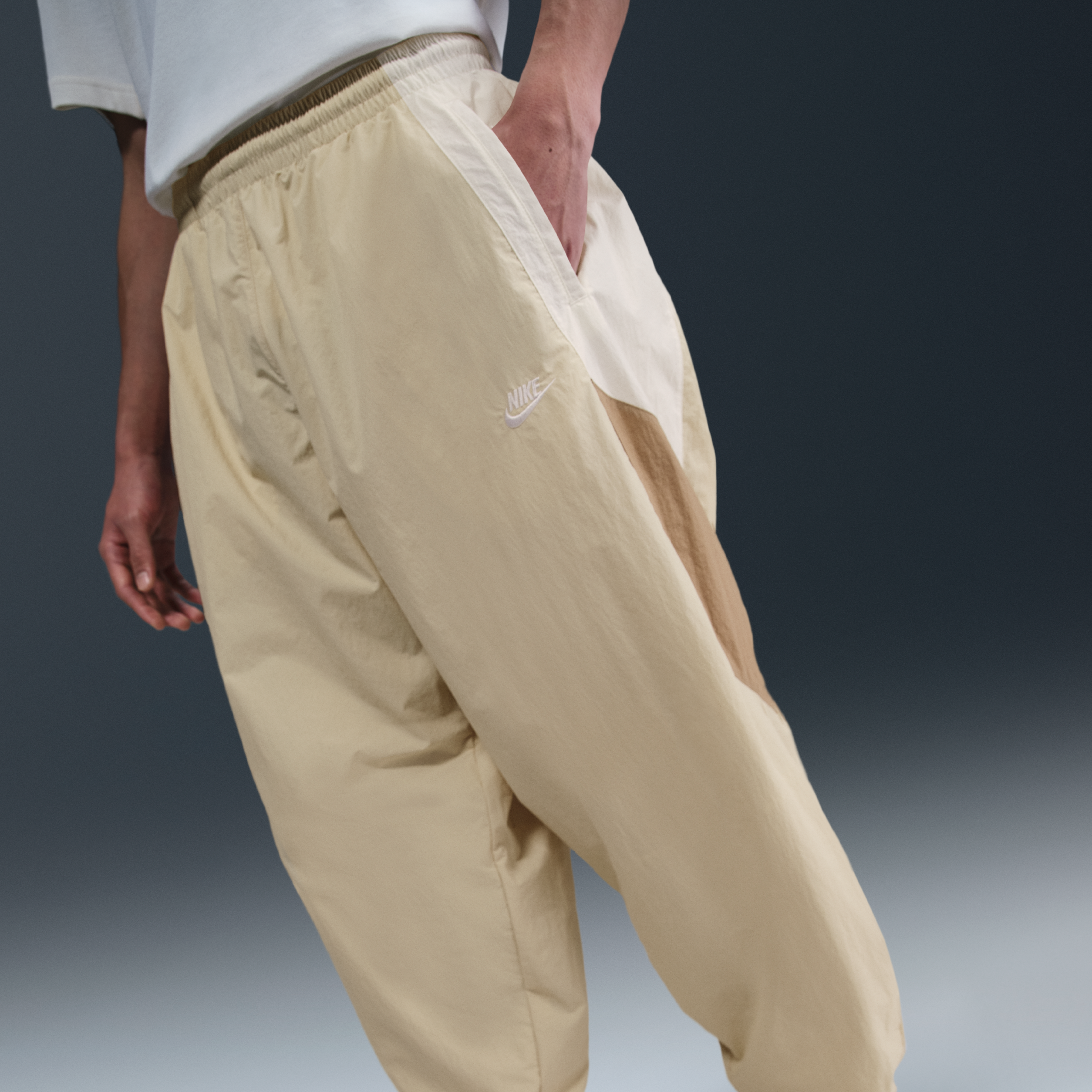Nike Club Super Loose Woven Sports Trousers