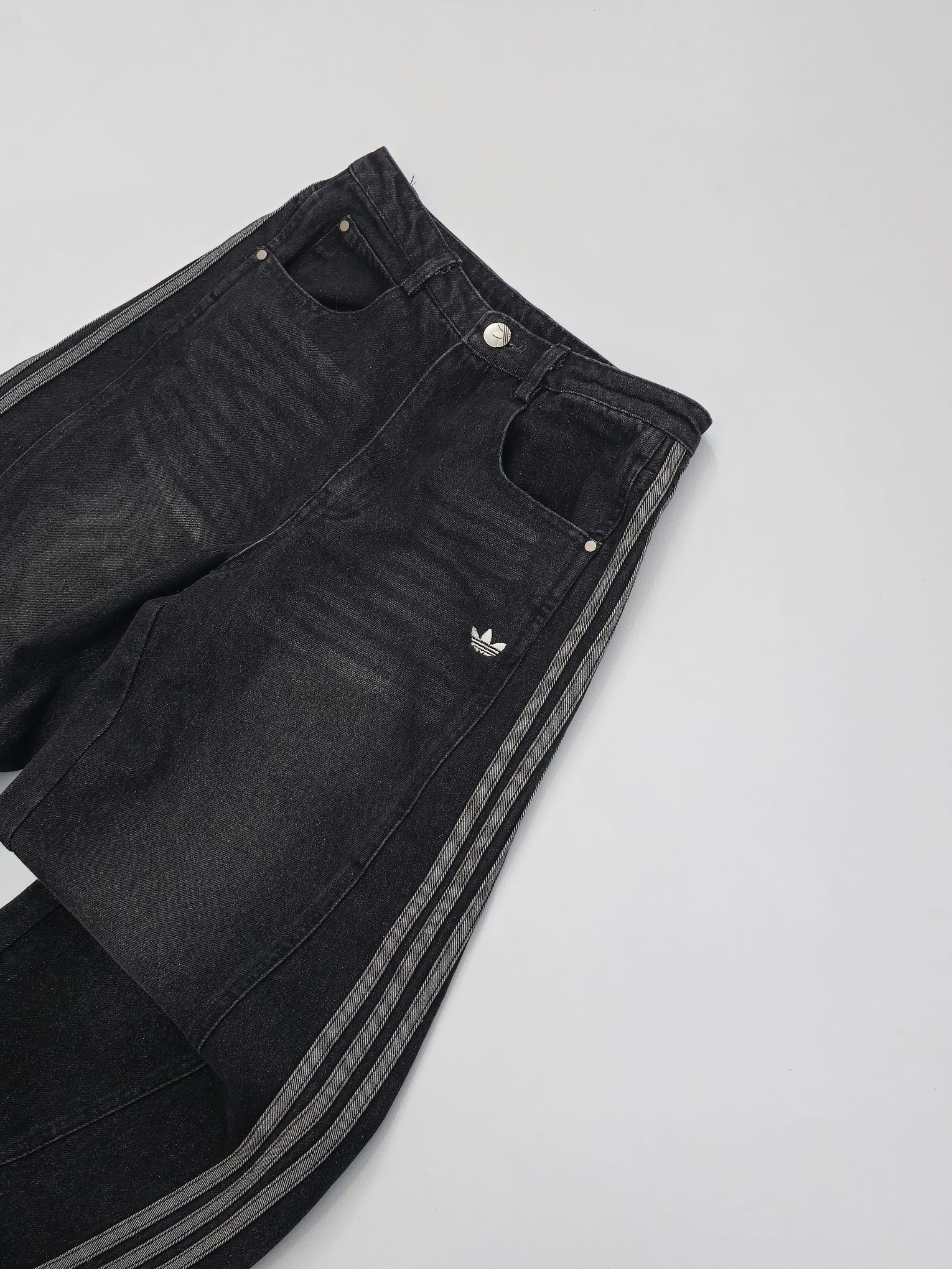 adidas Black Jeans2