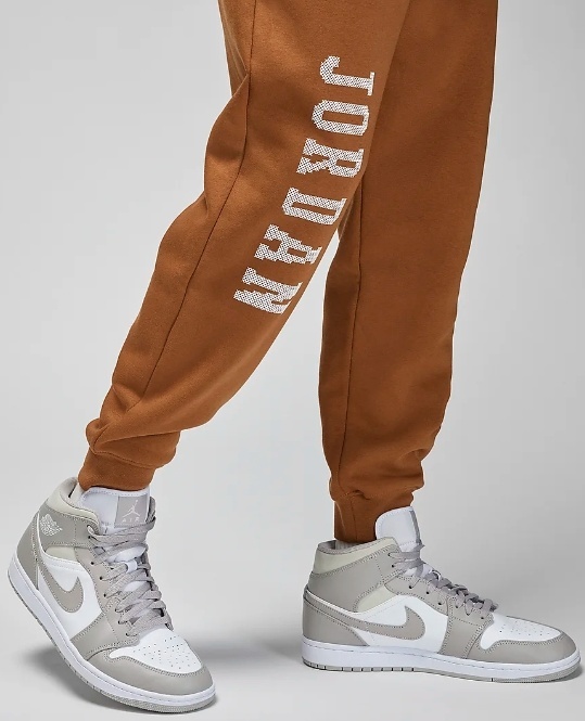 Nike Air Jordan Essentials Holiday Fleece Sweatpants4