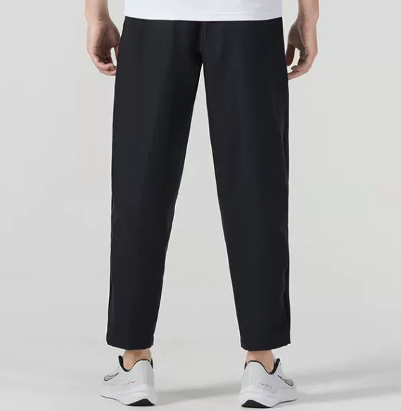 Air Jordan Essential Cropped Pant2