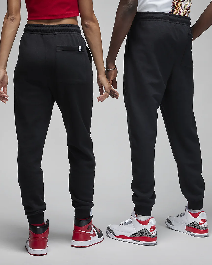 Air Jordan Essentials Holiday Sweatpants 'Black Red'1