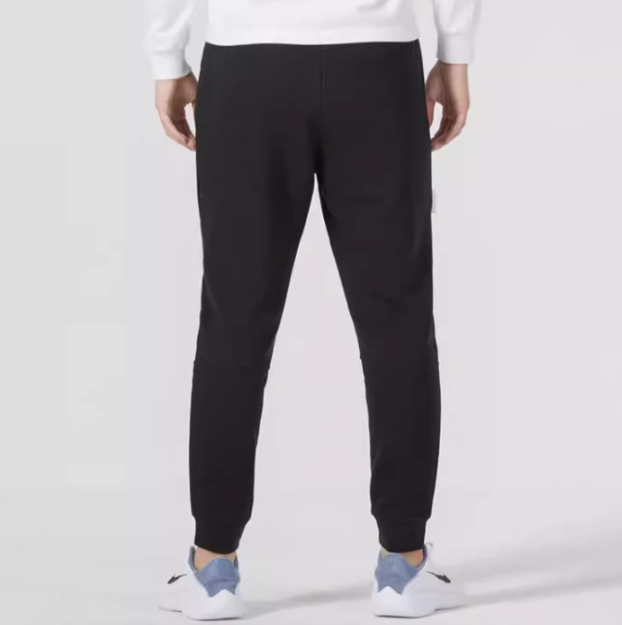 Nike Dri-FIT Studio '72 Tapered Fitness Trousers2