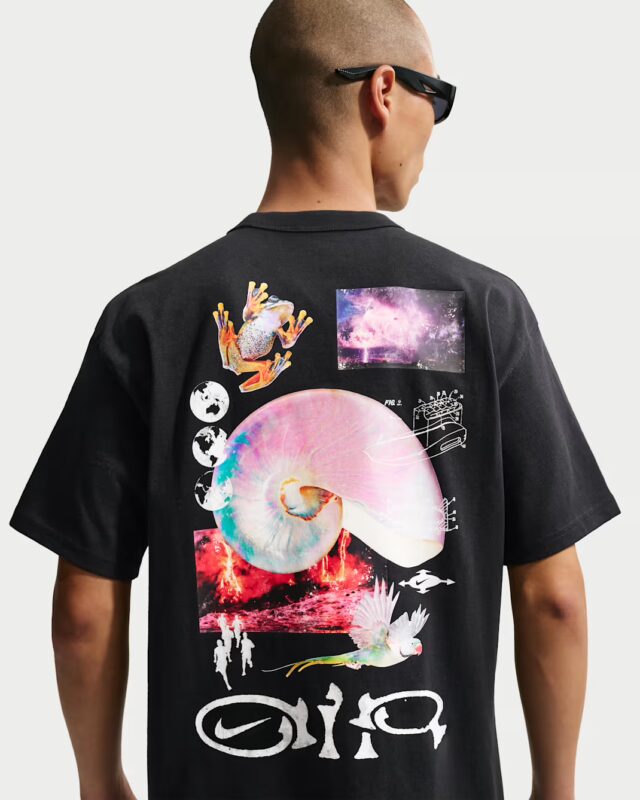 Nike Sportswear Premium Essentials Tee Black