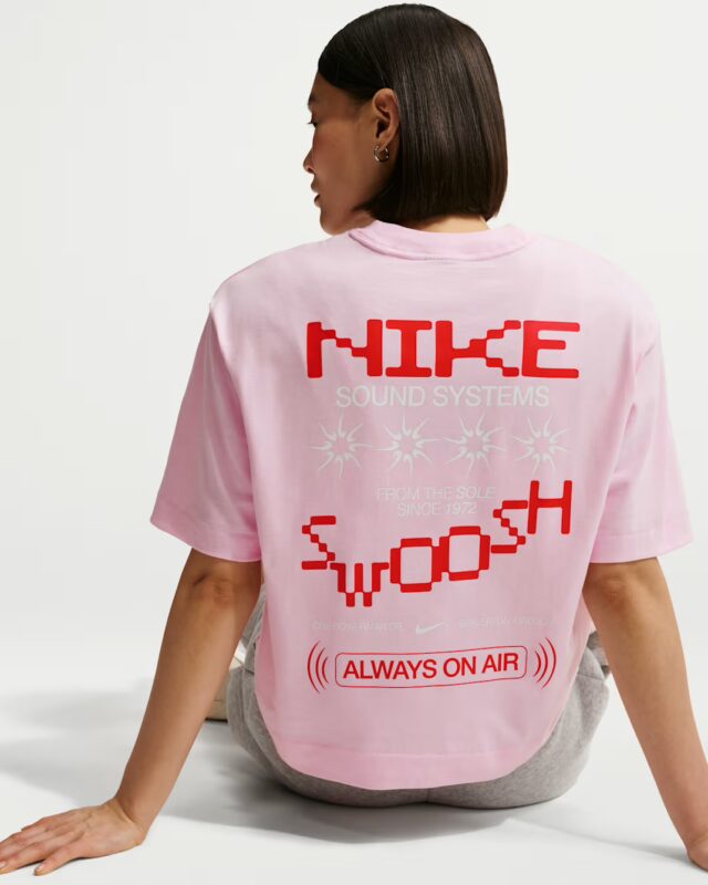 Nike Oversized Mid-Cropped «NIKE SOUND SYSTEMS» Tee Pink