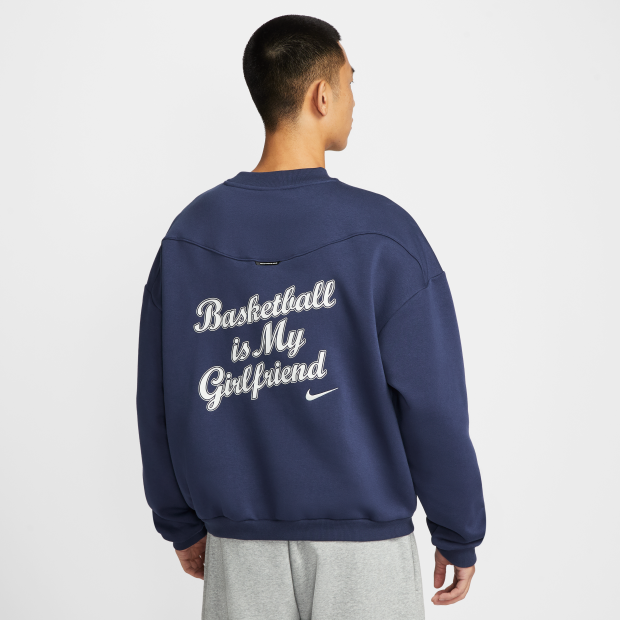 Nike Standard Issue Therma-FIT Crewneck Navy