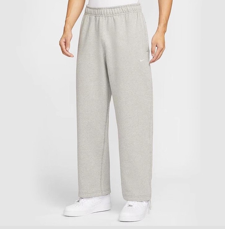 Nike Solo Swoosh Fleece Open-Hem Pants Grey